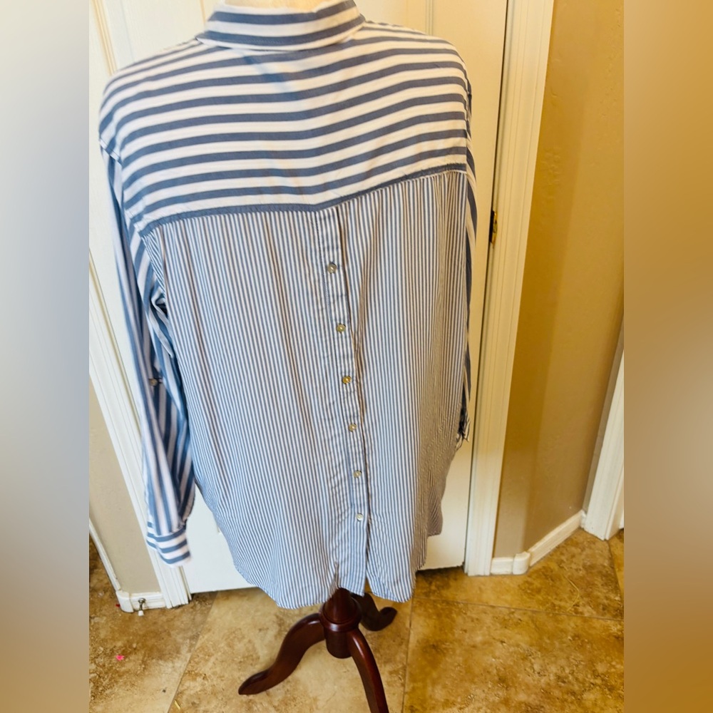 Jane and Delancey Blue and White Striped Button Down Shirt Women’s 2XL Oversized - Picture 2 of 6
